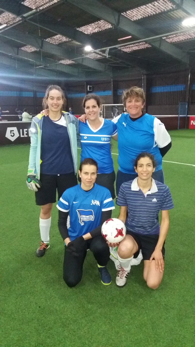 ClubUstb's tweet photo. L'USTB termine à la 5ème place du tournoi #FvH2018 organisé par @fcpaec. A l'année prochaine pour la prochaine édition.  #football #diversité #LGBT . https://t.co/DlFSSLyWSG