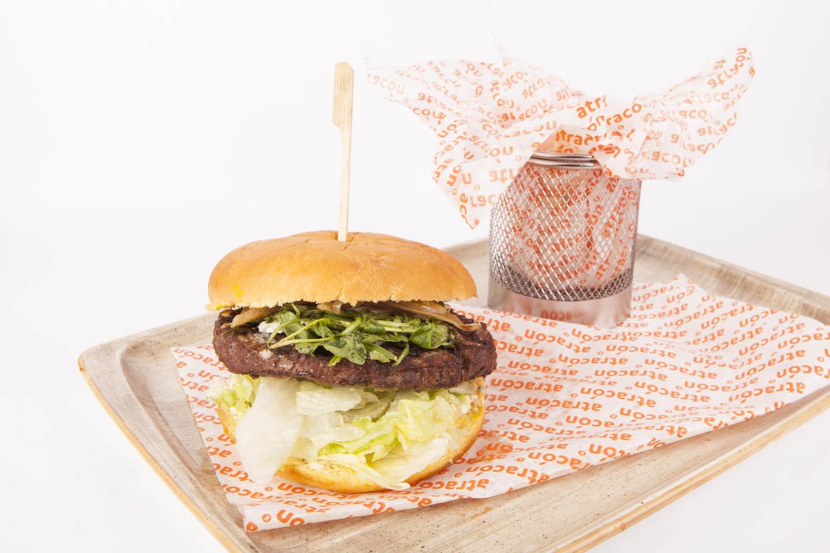 Atraconexpress's tweet photo. ¡¿Qué tal una 🍔 #gourmet hoy?! 😜 ☎ #atraconloja 958 32 35 17 ☎ #atraconhuetortajar 958 33 29 57 #hamburguesasatracon #somosparati https://t.co/VwnHuuPsvd