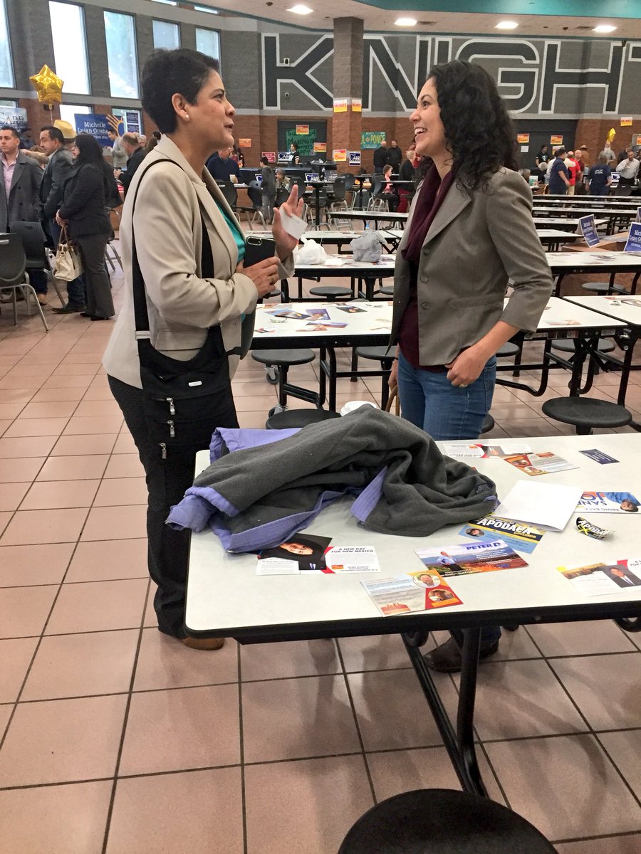 xochnm's tweet image. What a start to the day! @DonaAnaDems are energized and ready to turn NM-02 blue. Off to the next stop in Deming with the Luna County Democrats #TeamXoch