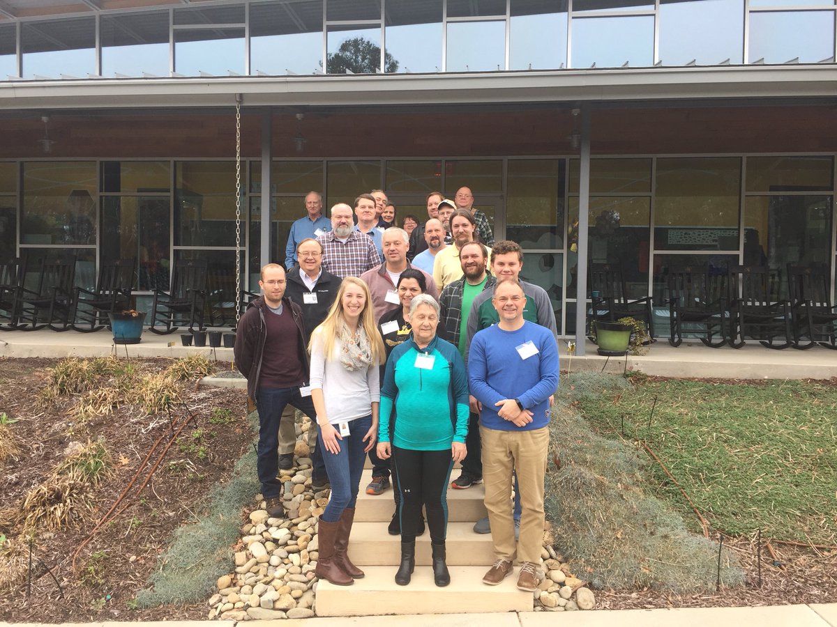sjdarnell's tweet image. Another great day of the Hive Scale Project Workshop at NA @BayerBeeCare @Bayer4CropsUS #citzenscience #beehealth