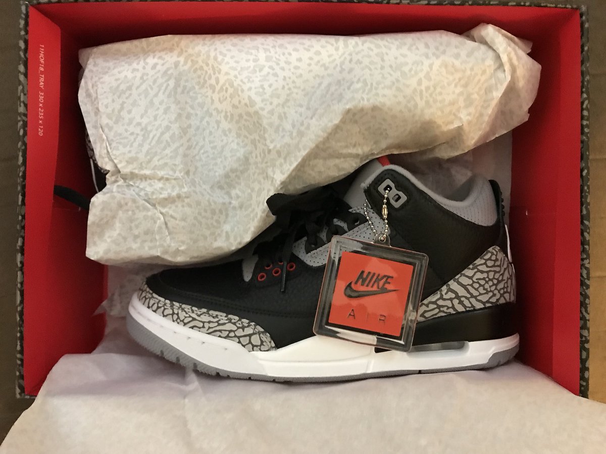 Irv__Gotti's tweet photo. #Blackfireredcementgrey #Jordans3 #RetroOG 🔥🔥🔥 I love my plug! https://t.co/ZBgeh7J6VU