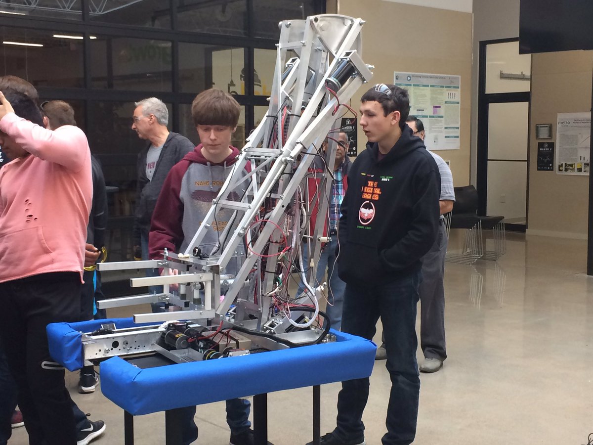 It has been a blast testing and driving our robot at the PAST lab! Thanks to <a href="/metrobots3324/">Metrobots 3324</a>  for hosting us #omgrobots #ThisisPAST