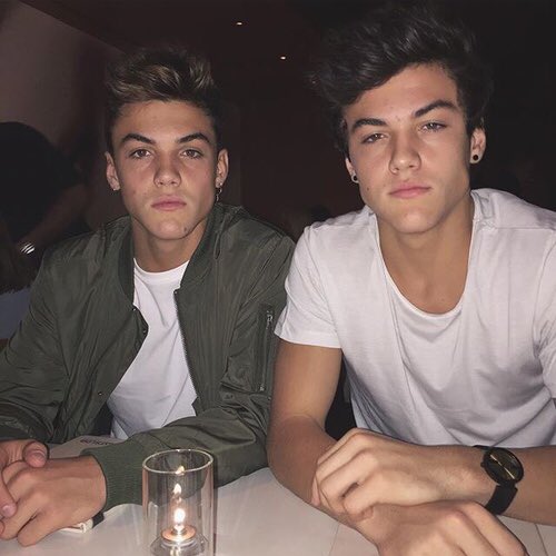 guycrave's tweet photo. A DOUBLE DATE ONE FOR YOU AND YOUR BESTFRIEND https://t.co/XTCp0ch7wL