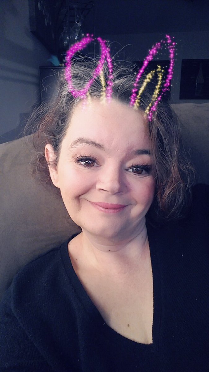 blms_mom's tweet photo. Relaxing and trying to mentally prepare for the whole lotta shenanigans happening this evening with @ydentremont and @NewfiePete77.. #itsgoingtobeatime #bubbles #gobigorgohome #notbehaving https://t.co/esrOX4GEpS