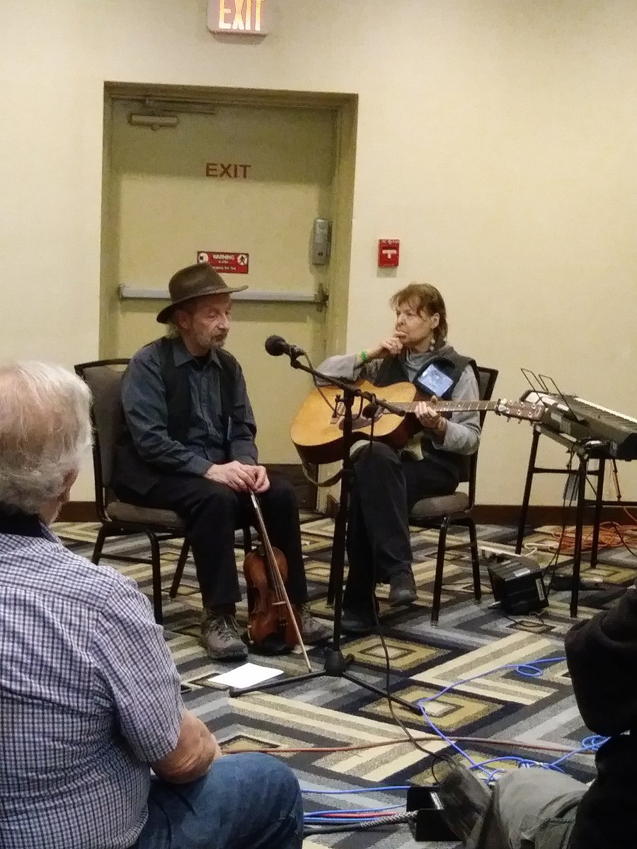 FlurryFestival's tweet photo. There's still time to hear Jay Ungar and Molly Mason in concert in the Hilton Broadway!
(📷SB)
#flurry #flurry2018 #flurryfestival #winterweekend #winterevent #music #concert #fiddle #guitar https://t.co/lX9EWu20qF
