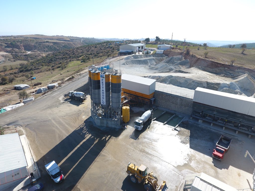 insmachine's tweet photo. ins makina 145 m3/h mobil beton santrali.
ins makina 145 m3/h mobile concrete batching plant.
#insmakina #betonsantralleri #mobil #betonsantrali 
#concretbatchingplant 
#concretebatchingplants #centralesabeton
@centralesabeton @betonsantrali https://t.co/2fT9AMN9h1 https://t.co/RzLU3ujwAZ