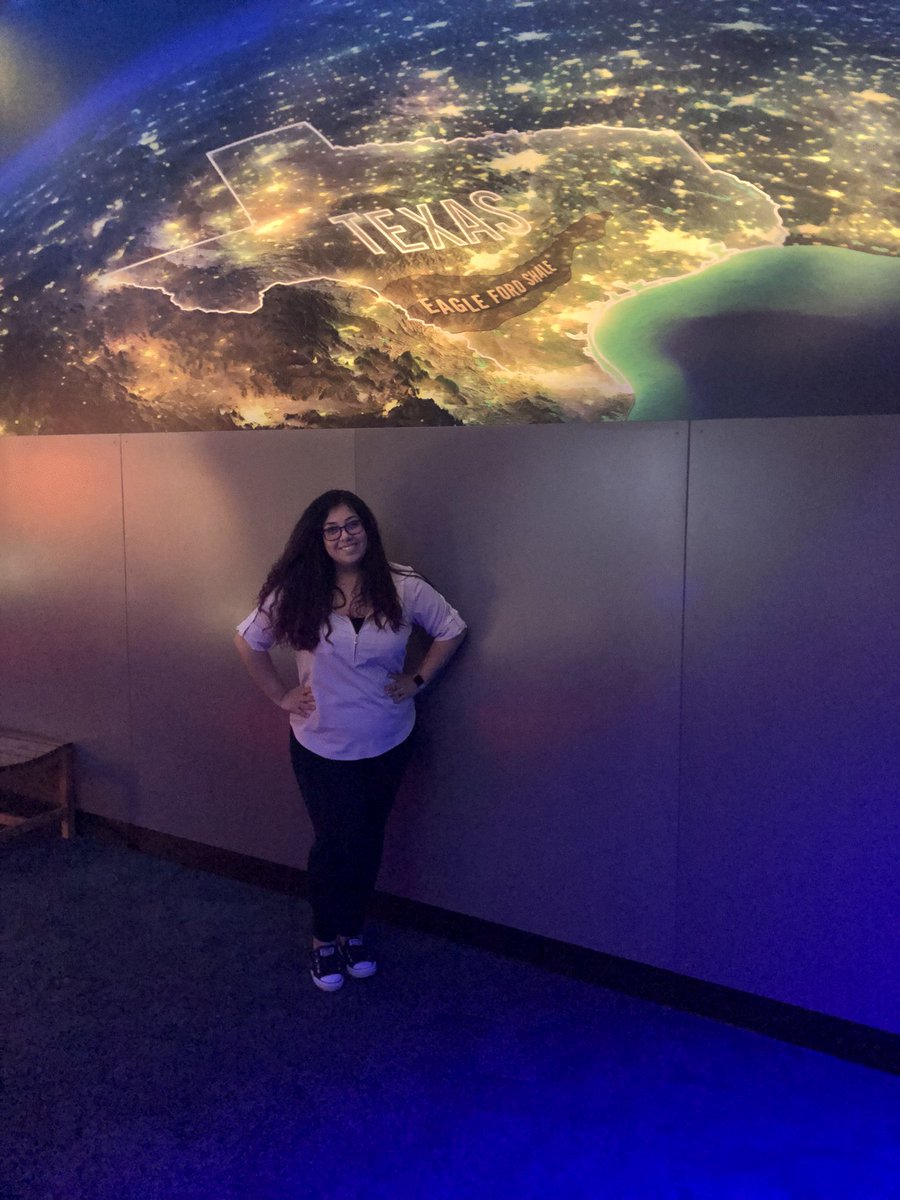laura_x_rivera's tweet photo. Enjoying the #energyhall @hmns. #exploringhouston #prebirthday #celebration #texasgirl #houston https://t.co/FleFgAyK1R