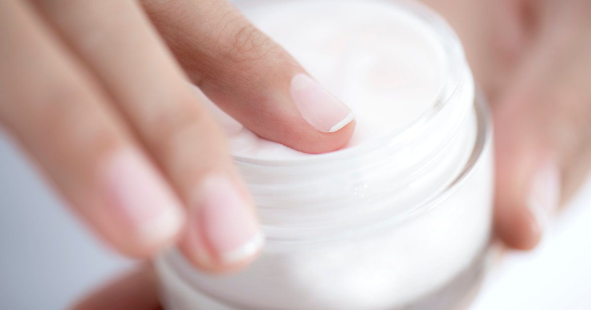 '#Emollients are a critical part of treating inflammatory #skinconditions like psoriasis, ichthyosis or eczema. Nearly all emollients contain liquid paraffin or white soft paraffin, both of which are #flammable.' <a href="/DrEmWedgeworth/">Dr Emma Wedgeworth</a> Full story: buff.ly/2EsdD4d #skin