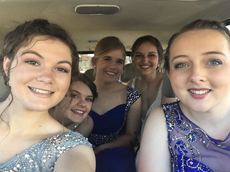 Brooklynn1326's tweet photo. Happy Birthday Liz! Thanks for being such an amazing friend throughout all these years! You never fail to surprise me with your odd stories😂 https://t.co/RMFrETTlrY