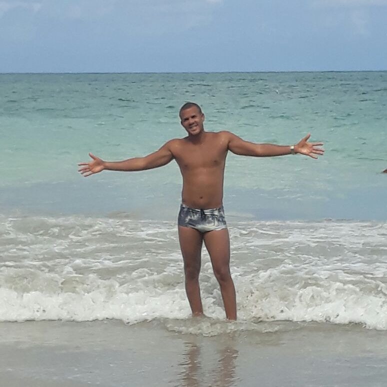 GamboaSouza's tweet photo. Nada como uma praia pra relaxar ! https://t.co/aqM6pxDPeQ