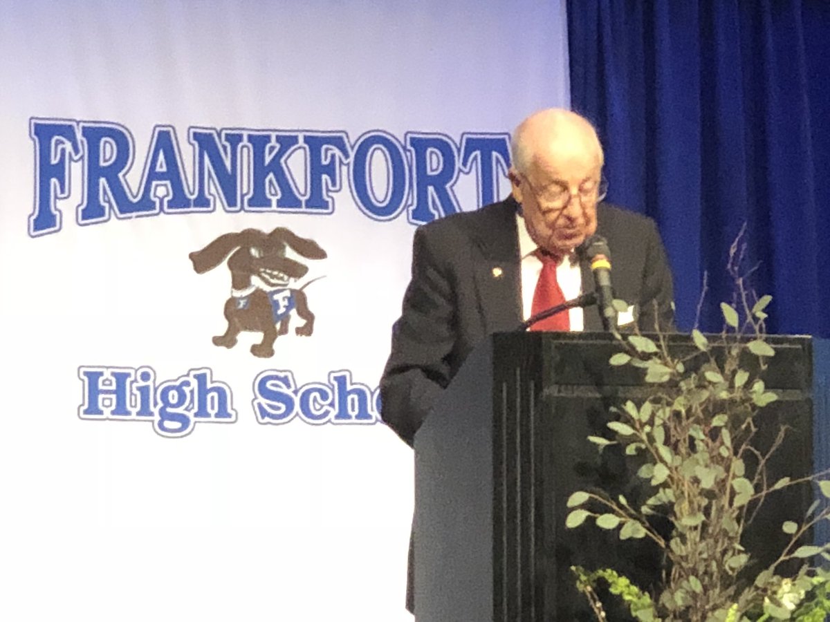 FHSHotDogs's tweet photo. Our next Honoree is the legendary Everett Norris Case represented by his friend Dr. Frank Beardsley. #hotdogproud #casearena https://t.co/DTVSbS6D6n