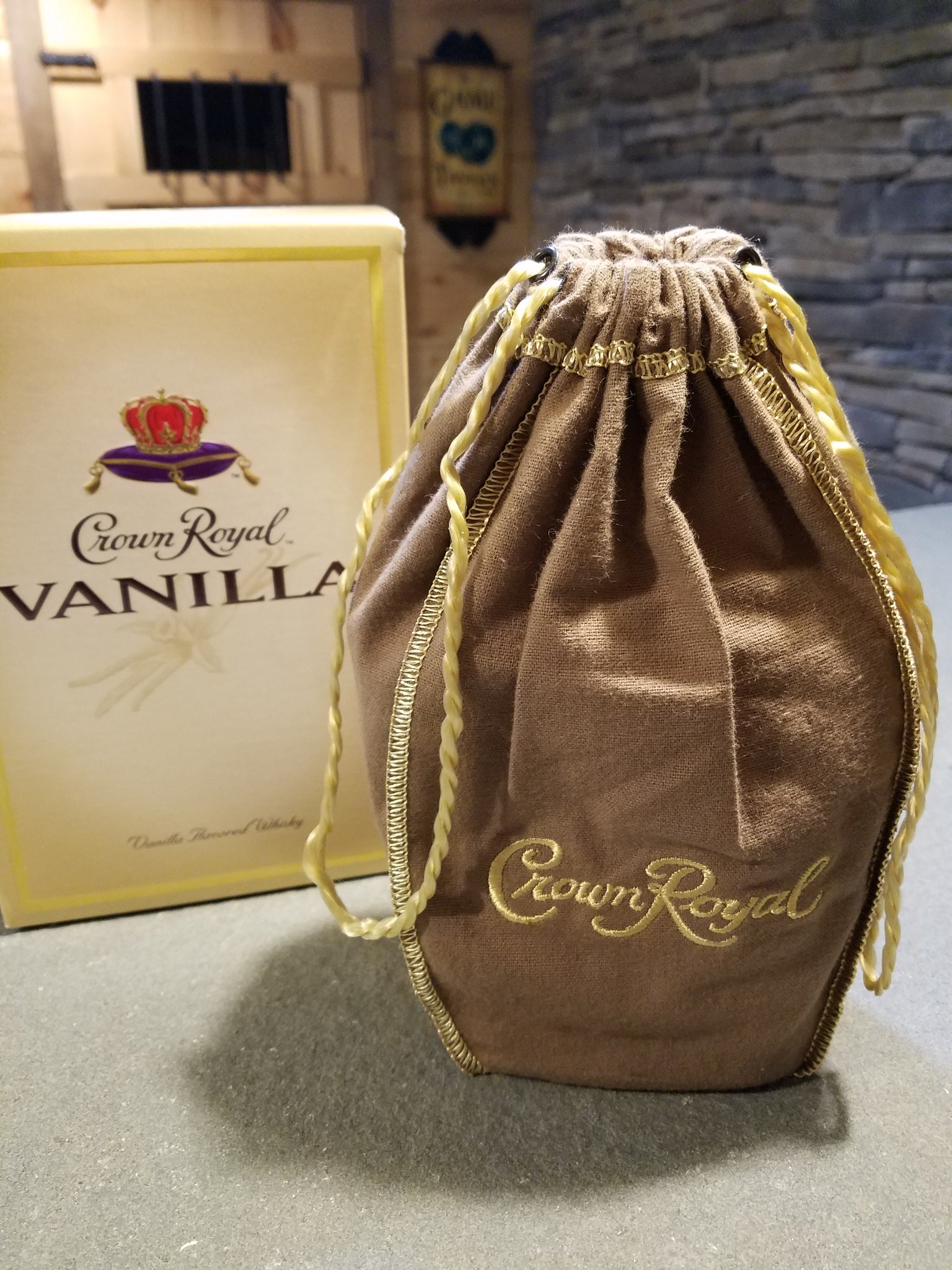 Mixed Lot of 12 Crown Royal Bags 750ml & 1L Variety Pack of Different  Colors | eBay