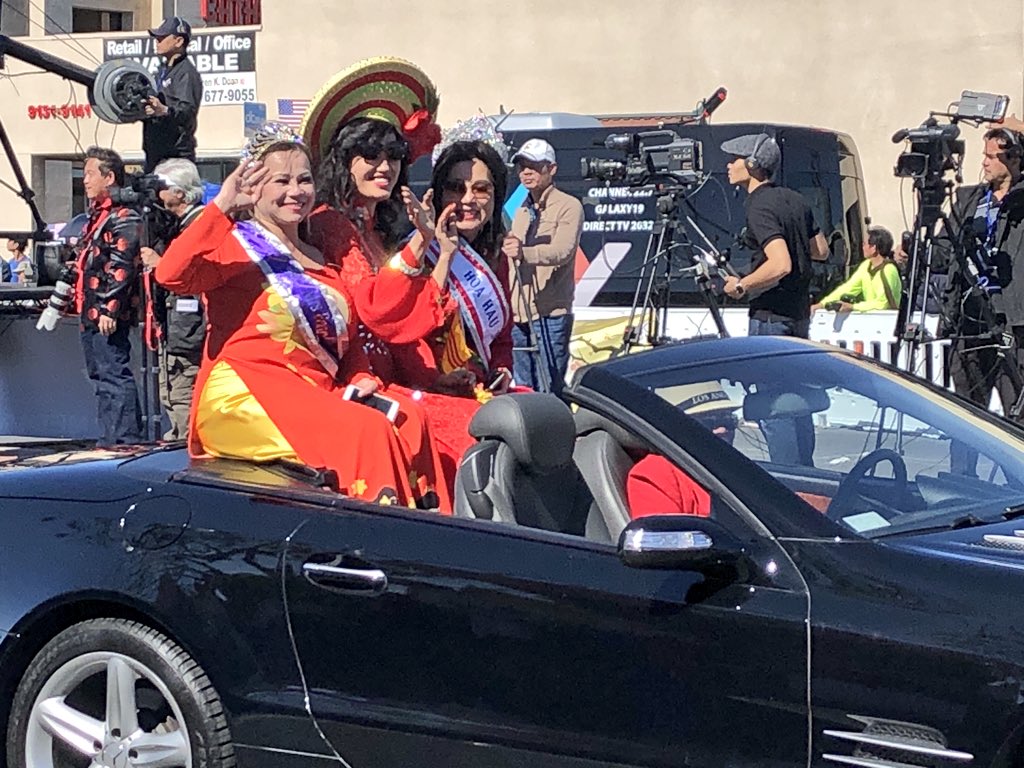 Tet Parade OC tweet media