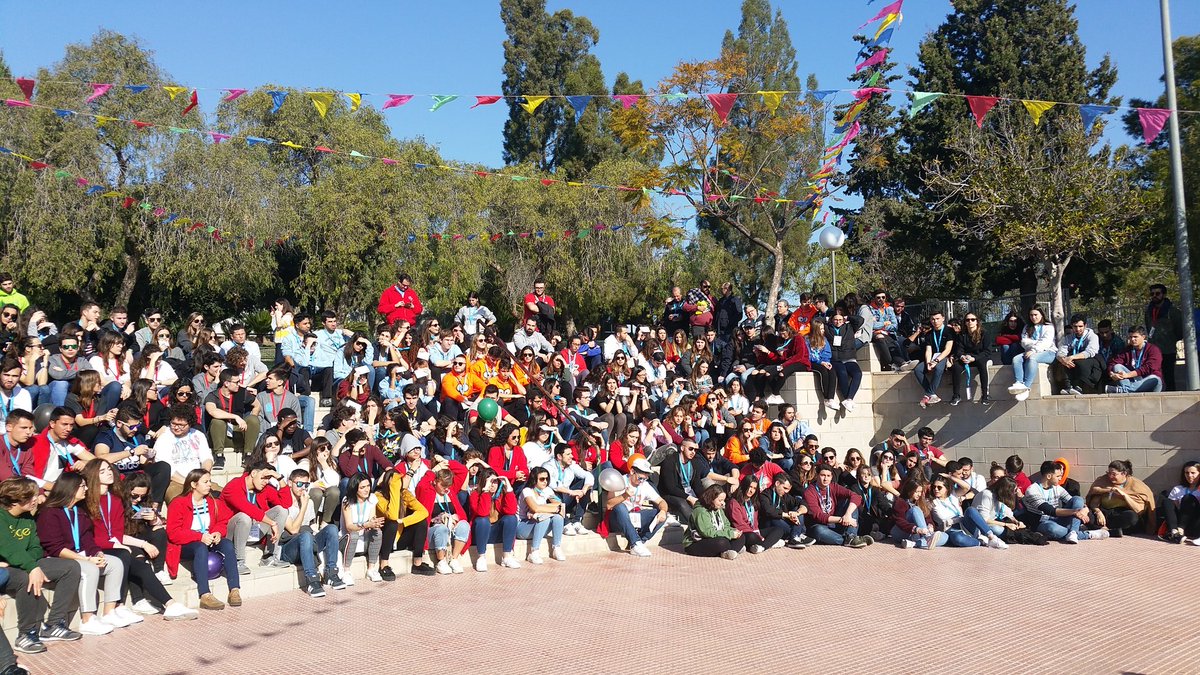 Gran jornada en Alicante compartiendo el #CampoboscoSMX con los jóvenes de nuestros centros y asociaciones juveniles salesianos. Muy buen ambiente, momentos de profundidad comunicativa, testimonios y mucha alegría. <a href="/SalesianosSMX/">Salesianos SMX - #UnSueñoParaTi</a> <a href="/SalesianosALC/">Salesianos Alicante</a>