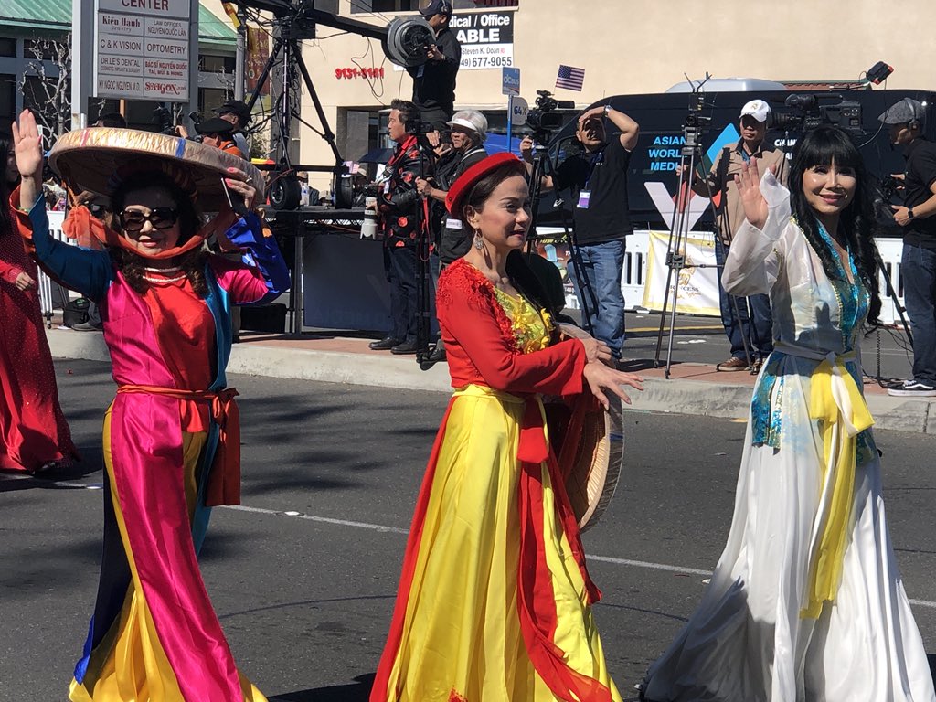 Tet Parade OC tweet media