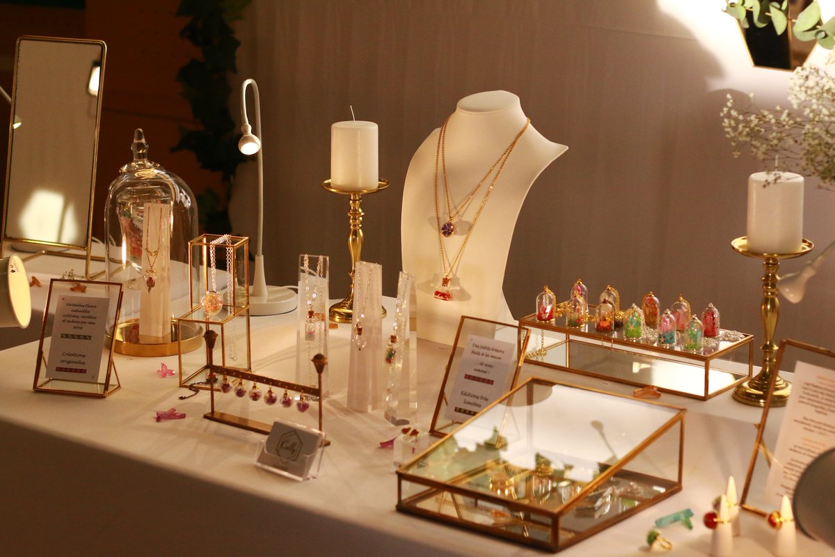 CallyHandmade's tweet photo. Merci à tous ceux qui sont venu me voir sur le stand aujourd’hui, je suis encore là demain toute la journée de 10h à 19h à Vergèze Espace (30) Je vous attends avec impatience ! #creatrice #creatricebijoux #bijouxfaitsmain #gard #saloncreateur #bijoux #jewels #faitmain #france https://t.co/VcKd3xif9Q