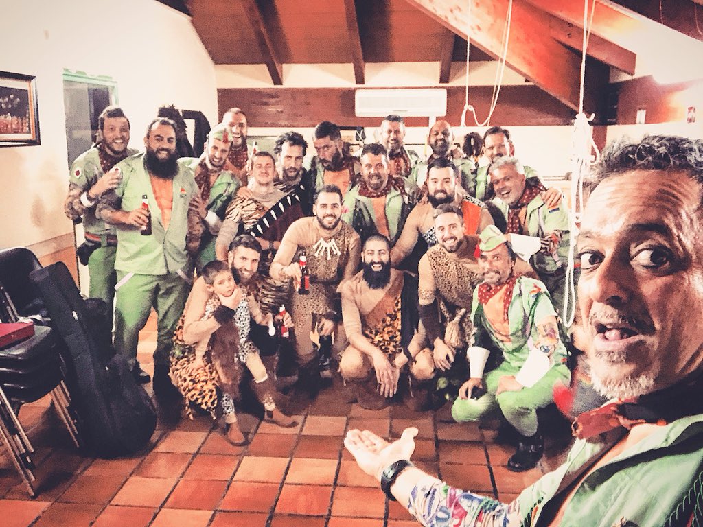PacoPeramos's tweet image. Señoras y señores, con todos ustedes, #Carnaval de #Antequera 2018, en #Matagrande...hasta que el cuerpo aguante...Pitooooosssss...😂 ✨ 🎭