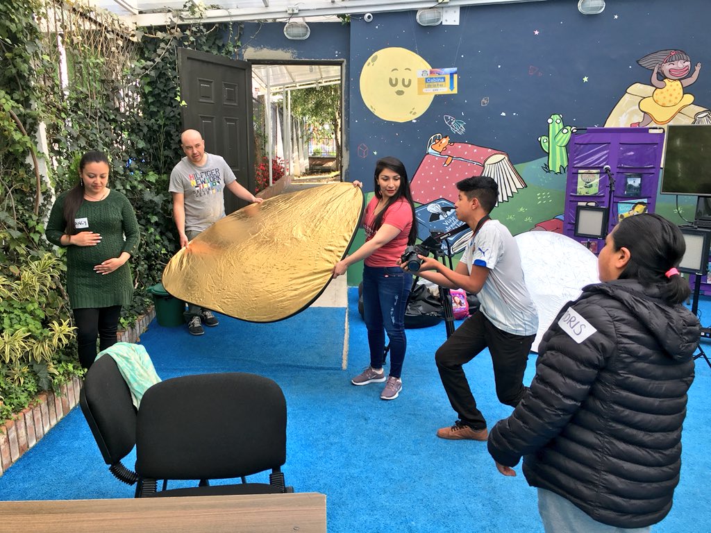 ParqueSoftNar's tweet photo. #FelizSabado tienen hoy las familias, madres y niños en los talleres de apropiación digital de #PanzaCunaYCuento una iniciativa de @ParqueSoftPasto con la cofinanciación de #CulturaConvoca de @dirculturanar, Hoy aprendimos fotografía y video digital! https://t.co/UMWPQVJIAo