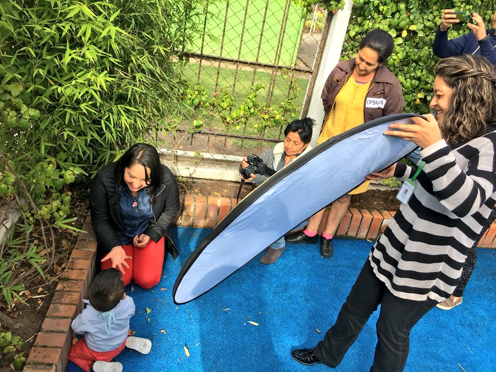 ParqueSoftNar's tweet photo. #FelizSabado tienen hoy las familias, madres y niños en los talleres de apropiación digital de #PanzaCunaYCuento una iniciativa de @ParqueSoftPasto con la cofinanciación de #CulturaConvoca de @dirculturanar, Hoy aprendimos fotografía y video digital! https://t.co/UMWPQVJIAo