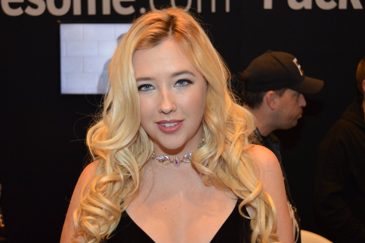 cms15's tweet photo. @SamanthaRone1 #RoneDrones from the show https://t.co/jCnyX5bJLa