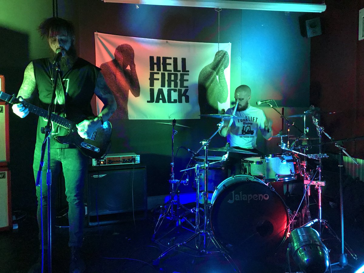 ChloeMbury's tweet photo. Too proud of husband. #hellfirejack #albumlaunch #chains https://t.co/tArCixPjH1