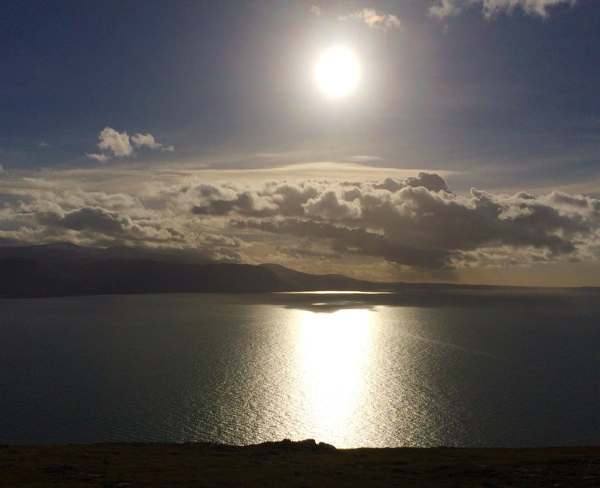 Stunning views from the Great Orme this afternoon <a href="/ItsYourWales/">It's Your Wales</a> @NorthWalesTweet <a href="/GoNorthWales/">Go North Wales 🏴󠁧󠁢󠁷󠁬󠁳󠁿</a> <a href="/BBCWthrWatchers/">BBC Weather Watchers</a> <a href="/WalesCoastPath/">Llwybr Arfordir Cymru / Wales Coast Path</a> <a href="/NorthWalesDaily/">NorthWalesDaily</a>