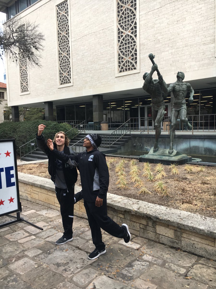 LakeRidgeSwim's tweet photo. Having some fun on the UT campus after the UIL 5A state swim &amp; dive meet. https://t.co/TAtt1MM5kw