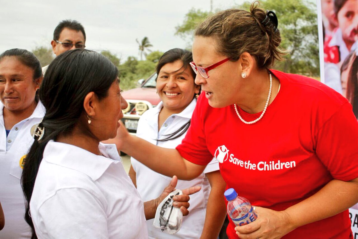 SaveChildrenPE's tweet photo. Más de 120 familias reubicadas luego de las inundaciones en #Piura con acceso a agua x 2 tanques con capacidad de 25mil litros de agua c/u, gracias a @SaveChildrenPE @UNICEFperu @theOFDA #VidaDigna #UnaSolaFuerza 💪 
Es necesario un trabajo articulado c/ @viviendaperu 👍 https://t.co/9ESy6Wkghx