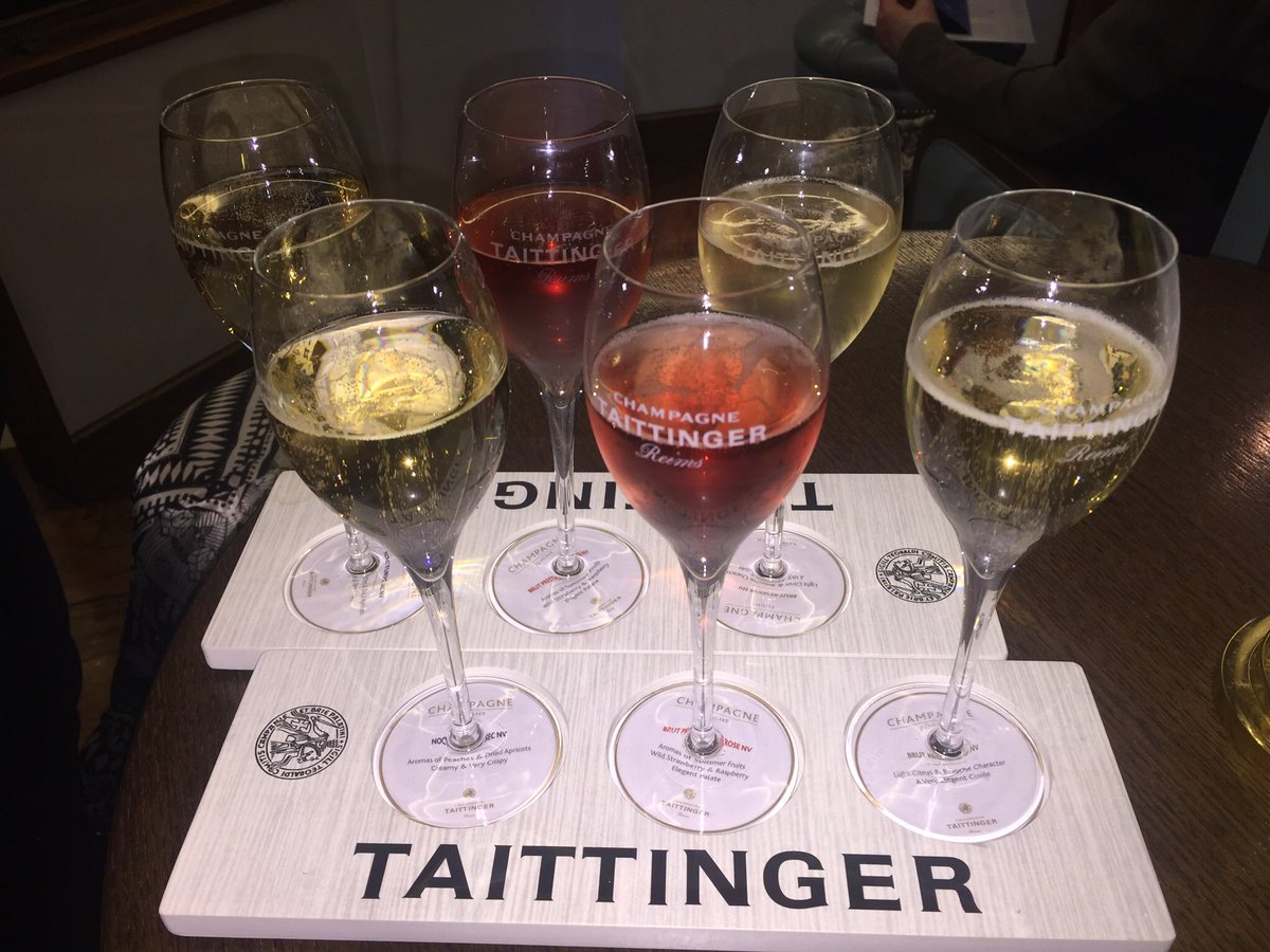 Edelom82's tweet image. Engines at the ready #champagneflight #imperialcork