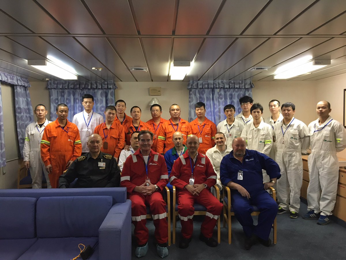 @ianelmo_uk is enjoying spending time onboard CSCL Venus this weekend with Captain Vyacheslav Vasylyovich Terekhov and his crew, along with V.Group’s HSEQ Director, Matt Dunlop.