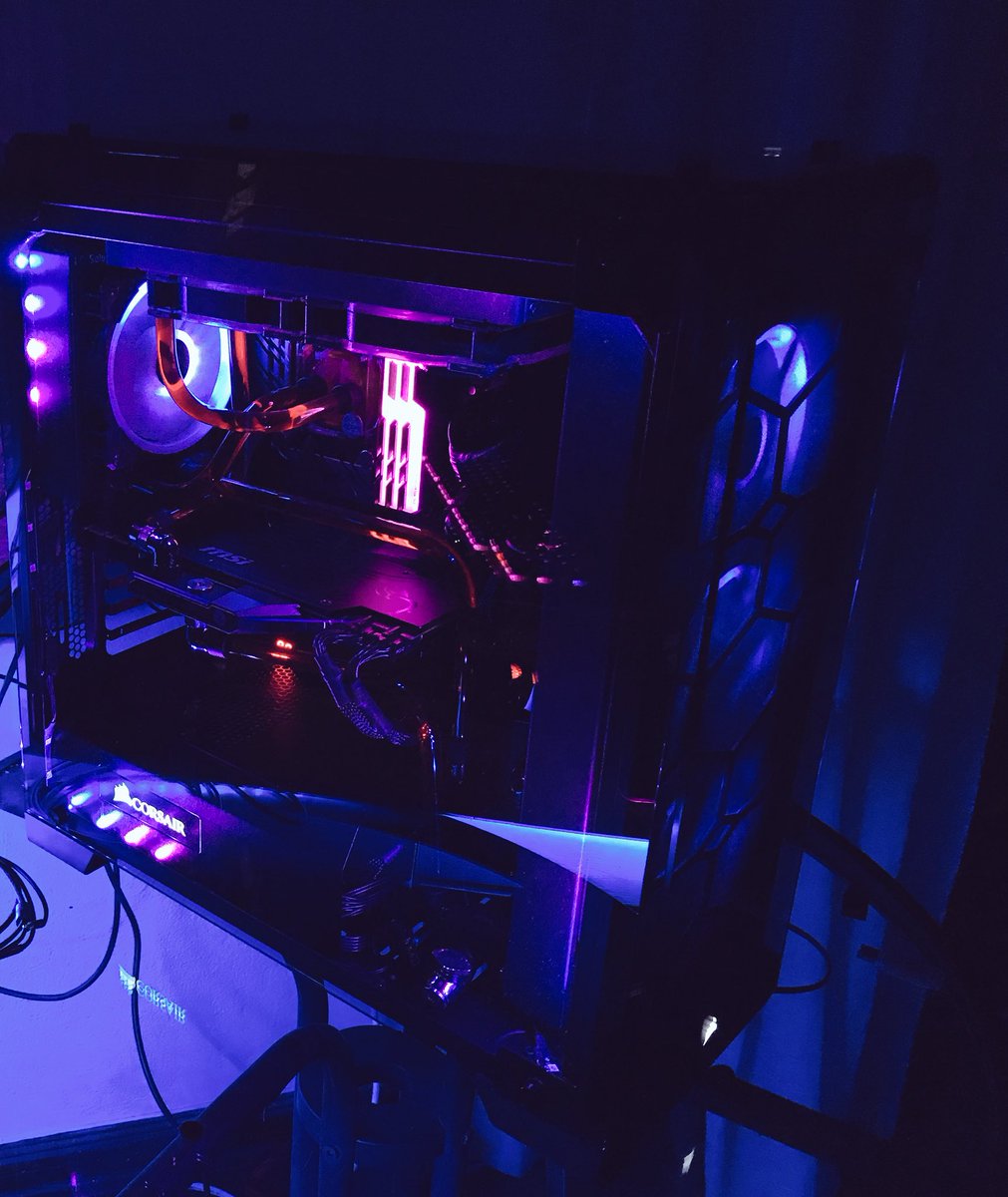 therealgeemax's tweet photo. #LiquidMax (No SLI 4 now AGAIN). https://t.co/efKTqLBnri