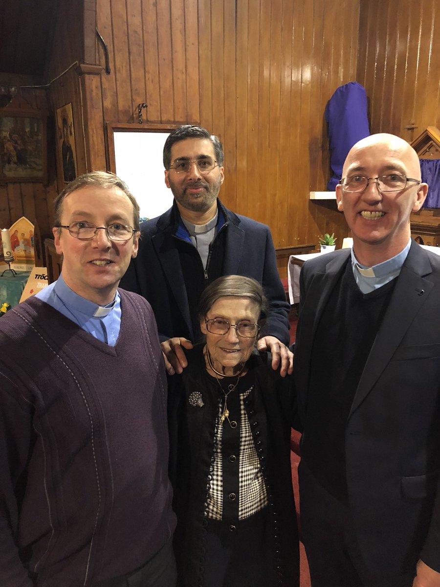 BishopDNulty's tweet photo. Great gathering in Sallins to honor sacristan of 47 years Moira Humphries - “while priests come and go, Moira has been the constant face of Sallins” @KANDLEi @naasparish @GraceKeevans @CathNewsIreland https://t.co/RxrGsEpQcp