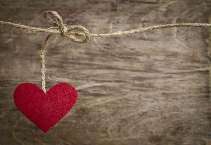 Gidilecek yer her zaman vardır,
asıl mesele ömürlük kalacak yüreği bulmakta..!