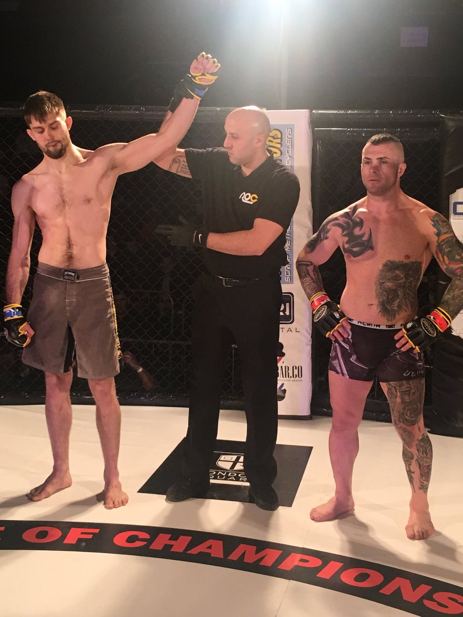 TheRocEvents's tweet photo. @TheRocEvents result:
.
Peter Vasylenko def
Alin Chirila by submission - guillotine choke
.
@One_Punch @BrentwoodCentre #roc #roc5 #riseofchampions #onepunch #brentwood #mma https://t.co/eh5D4sxR7V