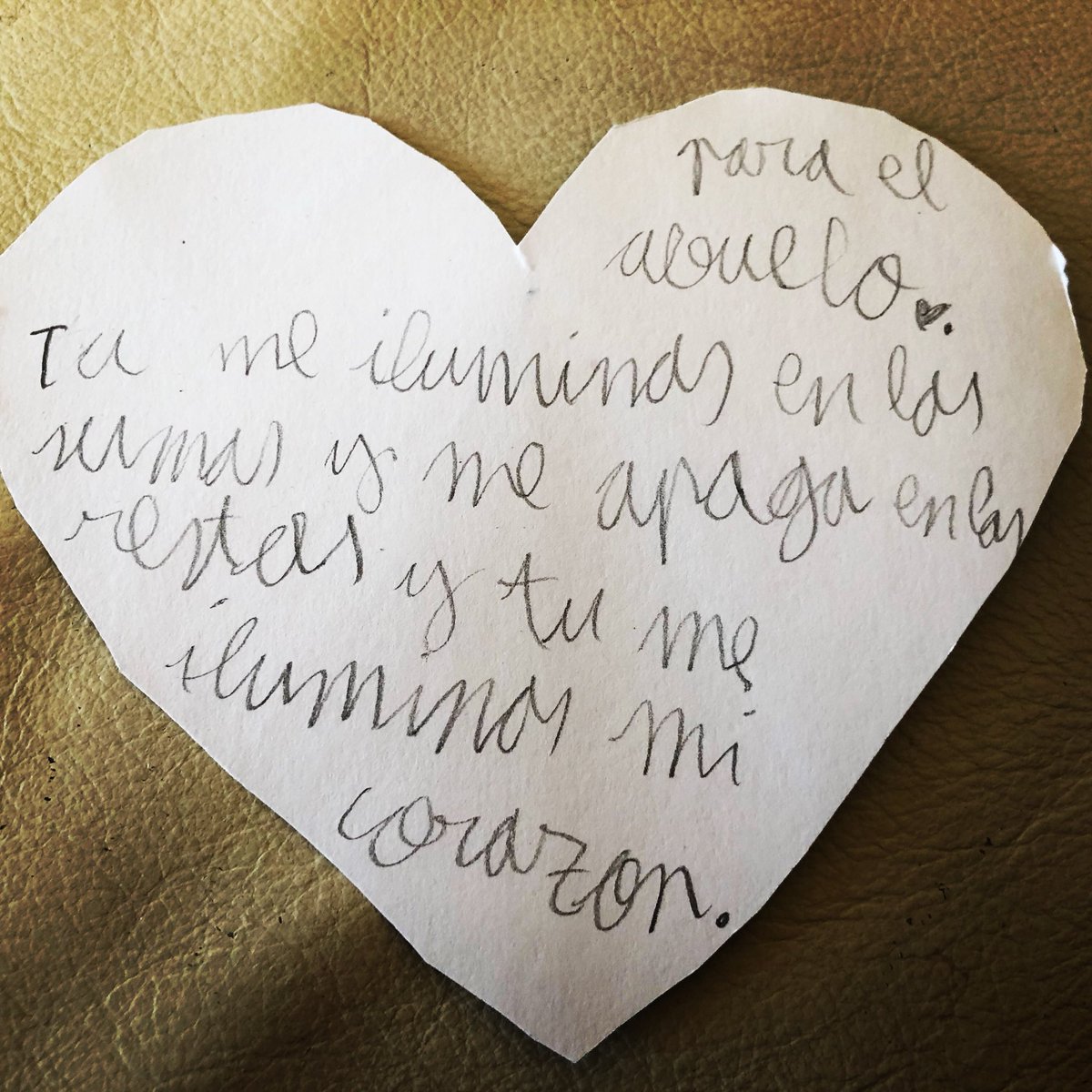 MonicaCarrillo's tweet photo. Para el abuelo. 
#meenseñamisobrino a sumar y restar https://t.co/l0ZnvV3Eje