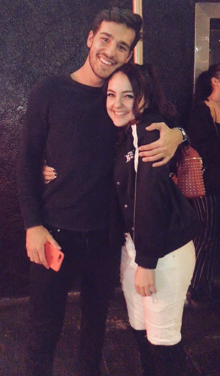 JacobW_updates's tweet photo. @purposexdallas .:i’m so beyond proud of @JacobWhitesides he honestly looks so happy while preforming and puts so many smiles of people’s faces including mine. i love you kid, hope to see you again soon 💓 https://t.co/Qx9WjX3ZCO