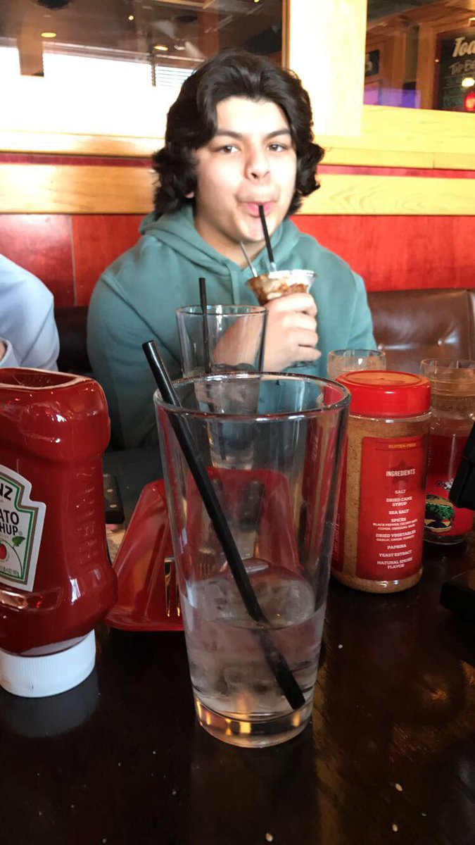 nathanduro's tweet photo. Happy Birthday Bryce! Hope it's a decent day. #ShortBill @BryceAguilar3 https://t.co/JyZL8XYUH2