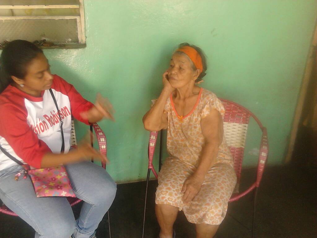 araguafsr's tweet photo. Misioneros activados en las comunidades. Q viva la Misión Robinson #zamora #Girardot #FranciscoLinaresAlcantara #JuntosTodoEsPosible  #SomosVenezuela @NicolasMaduro  @JauaMiranda @RobinsonVzla https://t.co/xP34miPVpn
