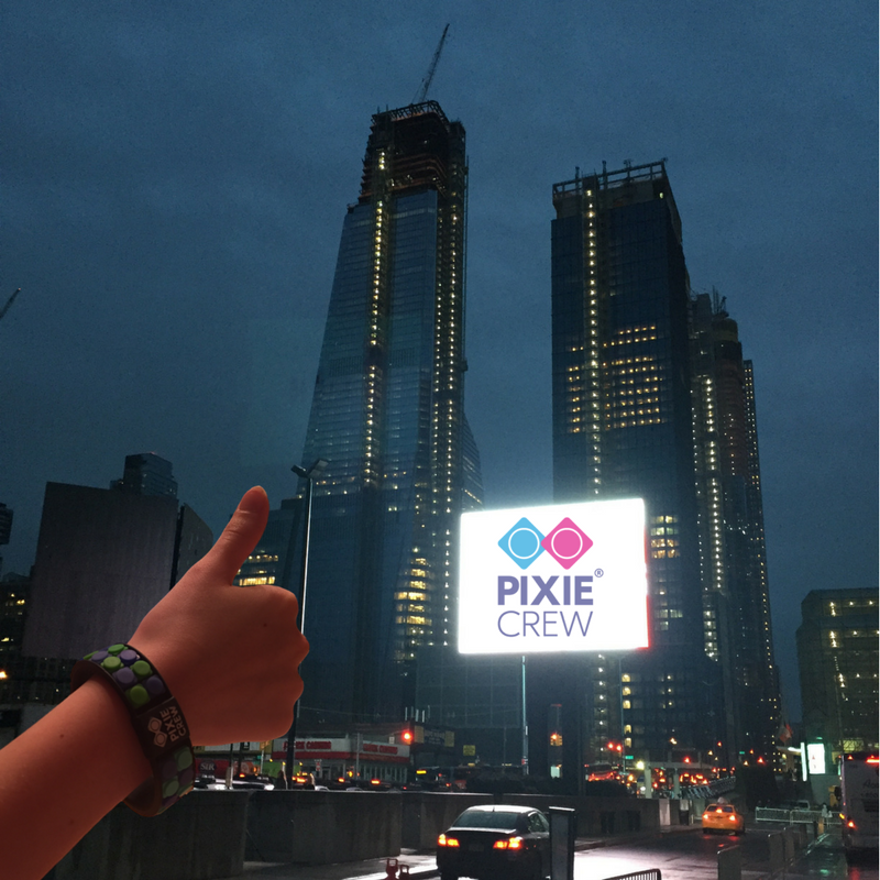 MilanGaba's tweet image. What a inspiration and one-day-maybe exposure close to #Worldtradecenter by i#pixiecrewbff #wristband #pixiecrewglobal #newyork #NYTF #fake