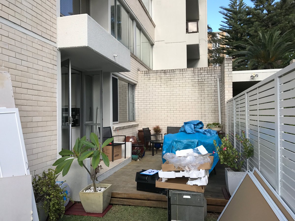 Patioland's tweet photo. Before &amp; after.
Transforming a small &amp; simple courtyard into an outdoor living area with these #louvers https://t.co/24USDNQO3e