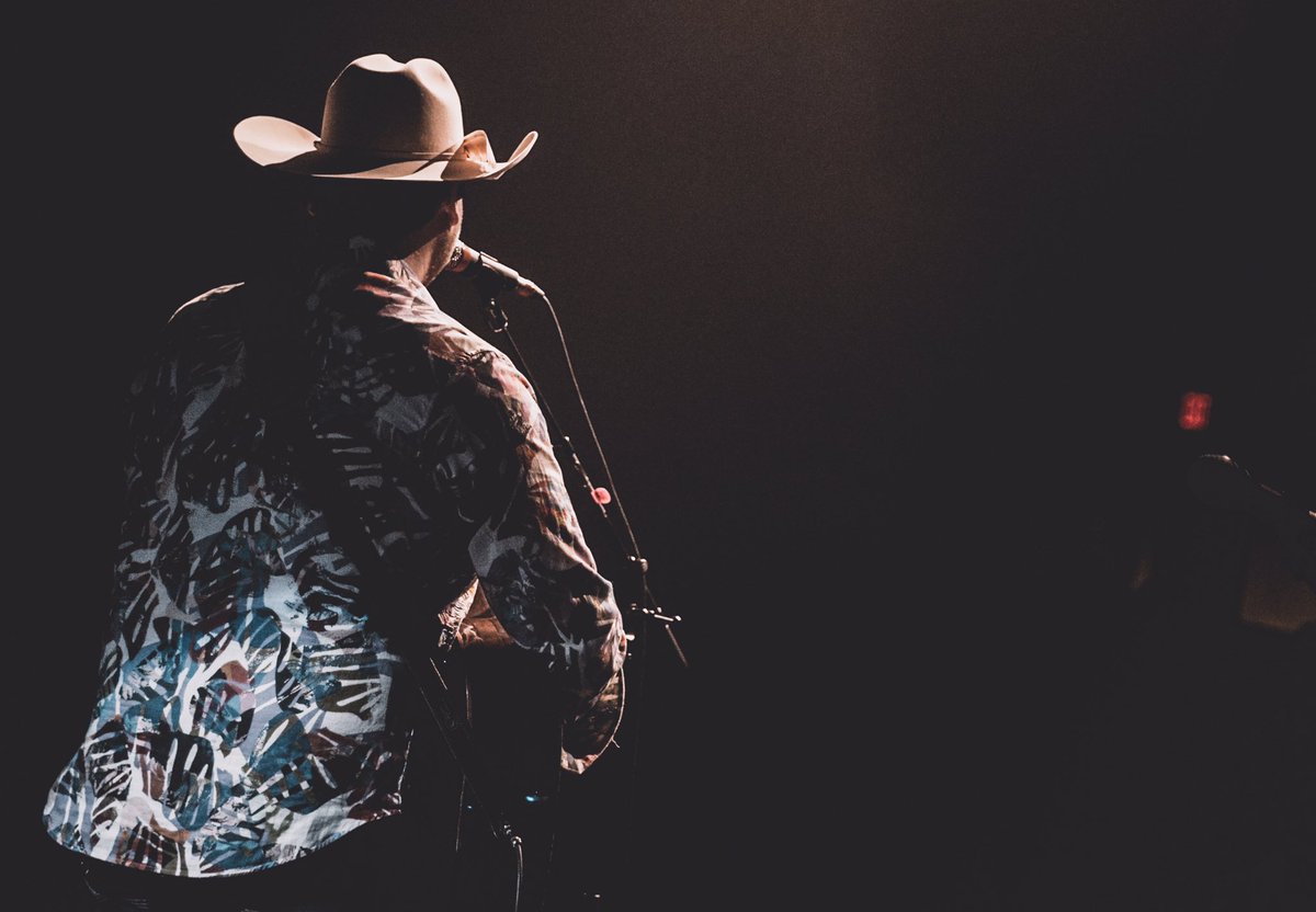 trevorpanczak's tweet image. So far so good with @BrettKissel!!#wewerethatsong #wewerethatsongtour #brettkissel #dandavidson #trevorpanczak #acma #ccma #countrymusic