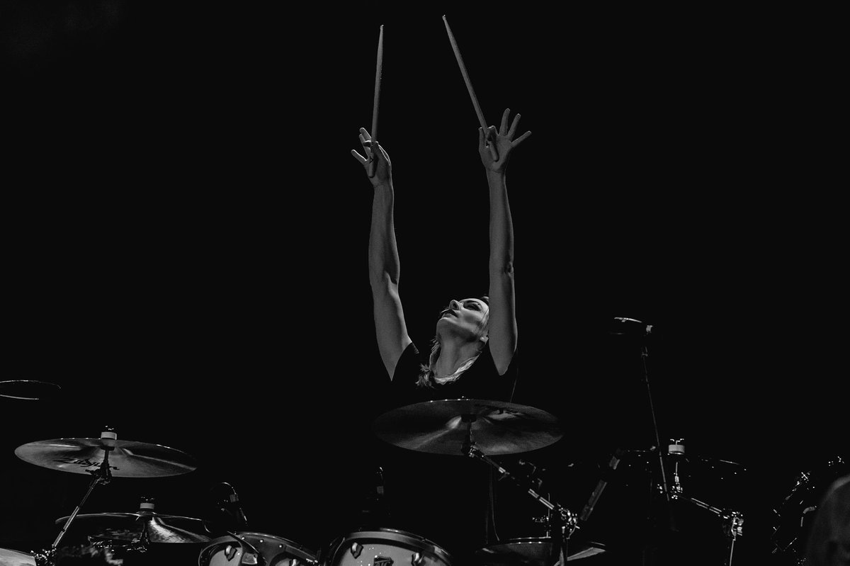PopEvil's tweet photo. Music Over Words Tour rolls on tonight at @MusicHallMpls Milwaukee rocked last night, let's see if you can be louder tonight, Minneapolis! 📷x @KKryszak44 #popevil #musicoverwords #wakinglions https://t.co/26ykvwXuJD