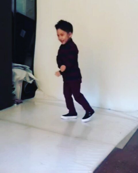 debtalents's tweet photo. hahahahahahahhahaha 💕💖💕💕💖💕💕💖 Yup, this is how you do photoshoot! Go Eliot! #kpop #pop #style #photoshoot #hilarious! I wasn't expecting this 😅💕💖💕💖💕💕 #actorlife #debster #trainee #welcome .
.
I💖Eliot https://t.co/aSTtHjPJNg https://t.co/zizyIaJgLf