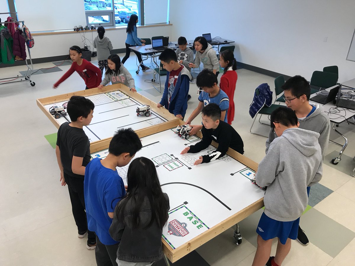 GearBotsBC's tweet photo. On the road today working with #TrueInspire in #SurreyBC hosting a #coding #robotics workshop for their #STEM program #MakerEdBC https://t.co/ov5h9Z8Wjh