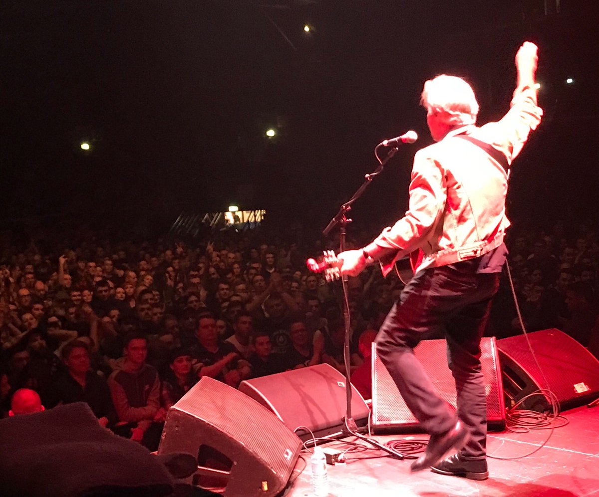 GlenMatlock's tweet photo. Another great night all around at Le Zenith, Paris.  Merci beaucoup Mesdames et Messieurs, I had a blast. ;-) https://t.co/iLxRigVUro