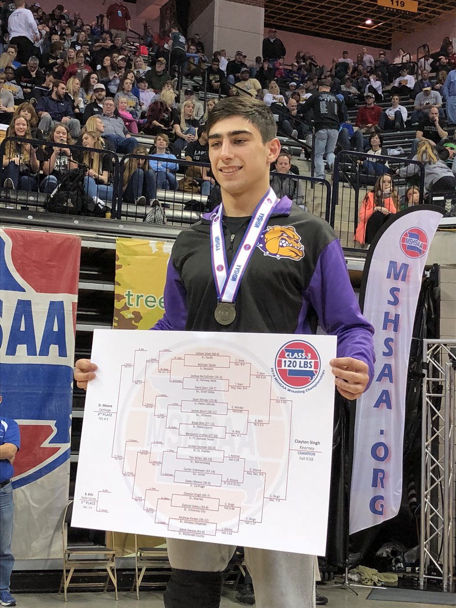 MSHSAAOrg's tweet photo. Clayton Singh of Kearney became the 27th MSHSAA four-time State Champion today with a pin in just 58 seconds. The Bulldogs now have 3 four-timers!

Congratulations on a terrific season and career! #mopreps https://t.co/jJFL5ysXGU
