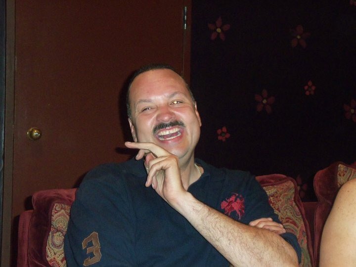 chepajojo's tweet photo. @PepeAguilar Te acordaste? The Fun times. Las “juntas” de #LosHardCore #Ppfans 🙂👍🏼 Maybe in the future we can do it again? 😉 2010 - 2011 was the fun time in my life. This pic was at the Gibson 2011. https://t.co/lWpo2TMiIU