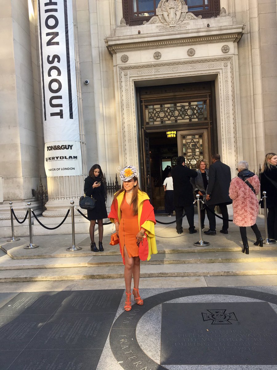 talkingimage's tweet photo. London Fashion Week Rohmir AW 18/19 Style was in the air, on and off the runway. https://t.co/i8gp0Fh6eH #lfw #rohmir #personalshopperlondon
ロンドンファッションウィーク、ローマー 秋冬18/19。会場の中も外もスタイリッシュな香りでいっぱい https://t.co/XnlpMOPHVg
#ローマー #ロンドン https://t.co/ivWD36P1Uf