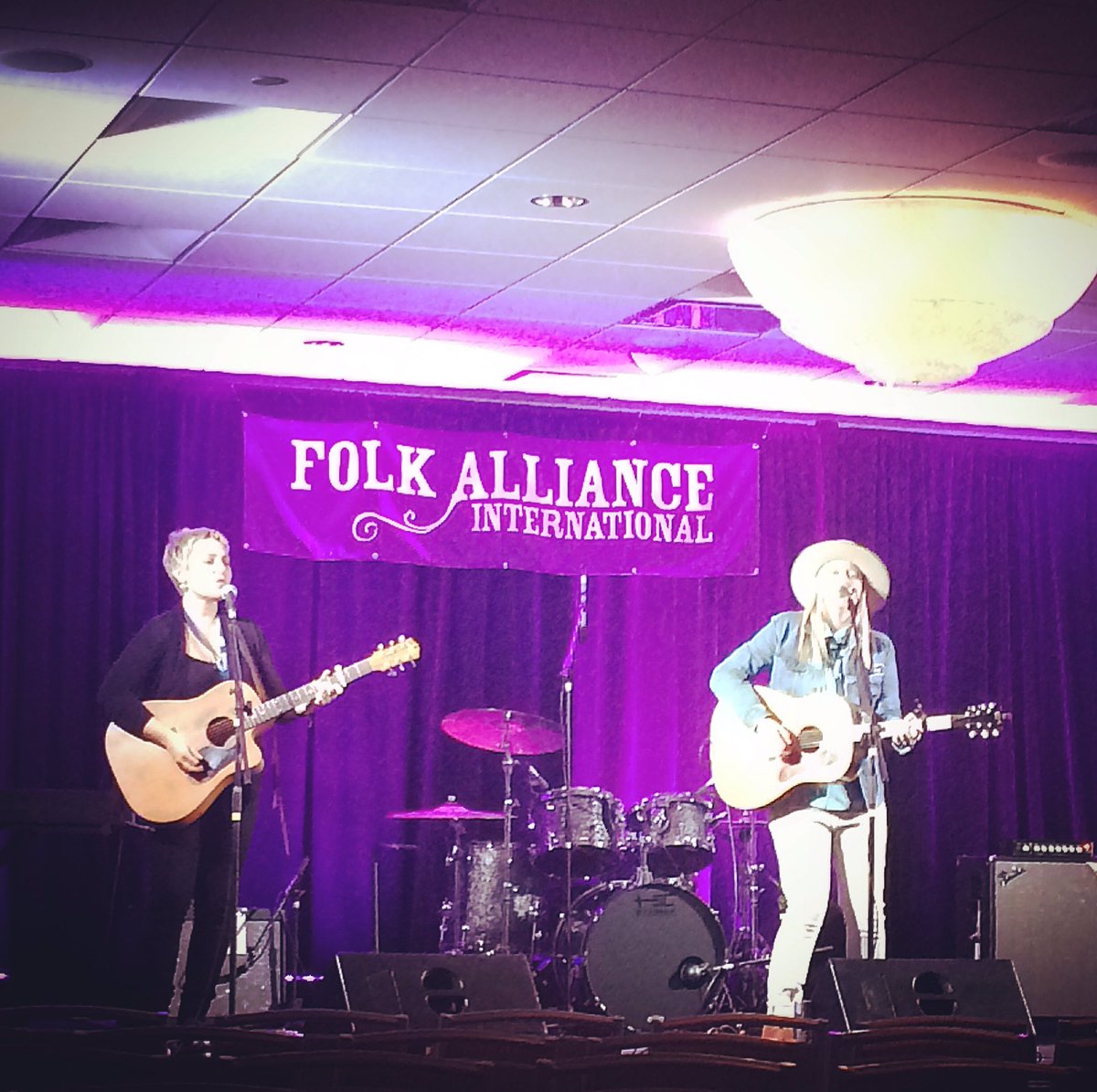 weepinwillows's tweet photo. @LarissaTandy with a lil' help from @LizStringerAU at her official @folk_alliance showcase thanks to @TIAMSorg! 🎶✨ #FriendlyFire #FAI30 #LarissaTandy #LizStringer https://t.co/v89eK9M4Pk