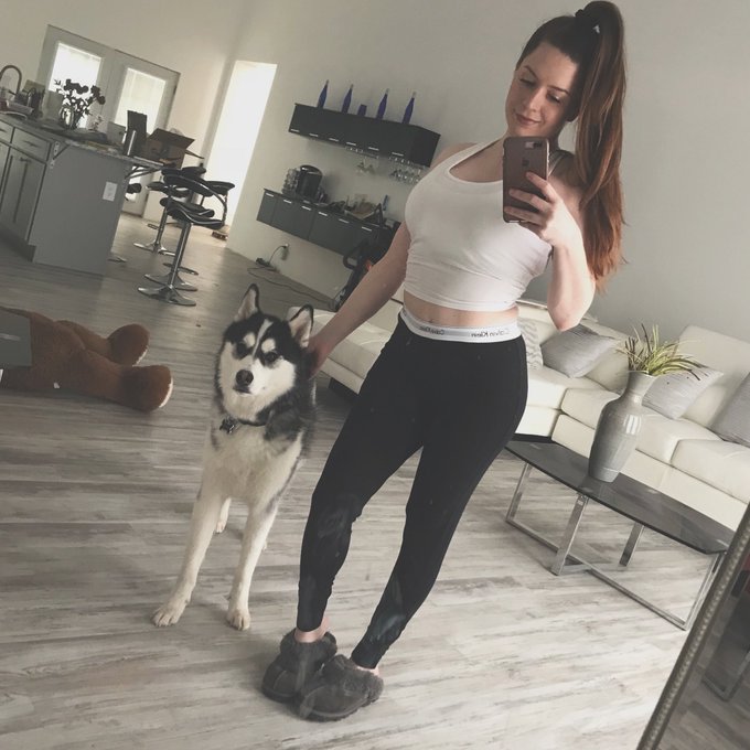 Today we gaming except not bc I can&rsquo;t stop emailing omg so many emails I don&rsquo;t know how celeb entrepreneurs<a href="/tag/twerk"class="tags"><span>#twerk</span></a><a href="/tag/twerkingbuttgirl"class="tags"><span>#twerkingbuttgirl</span></a>